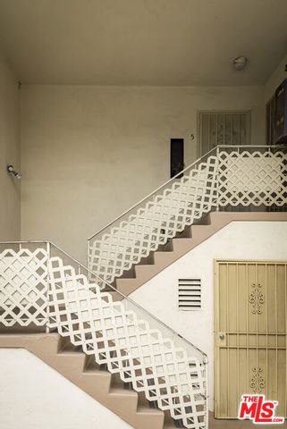 919 N Oxford Avenue, Los Angeles, CA 90029