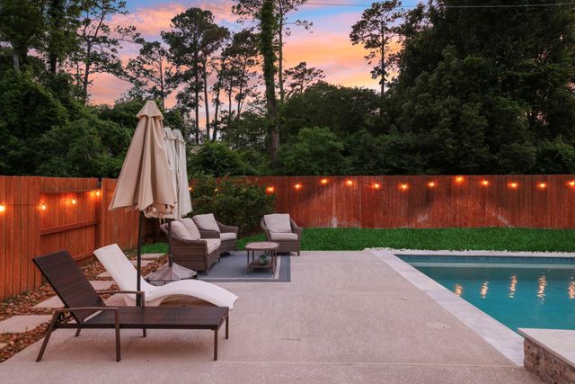 25007 Flint Lake Drive, Tomball, TX 77375