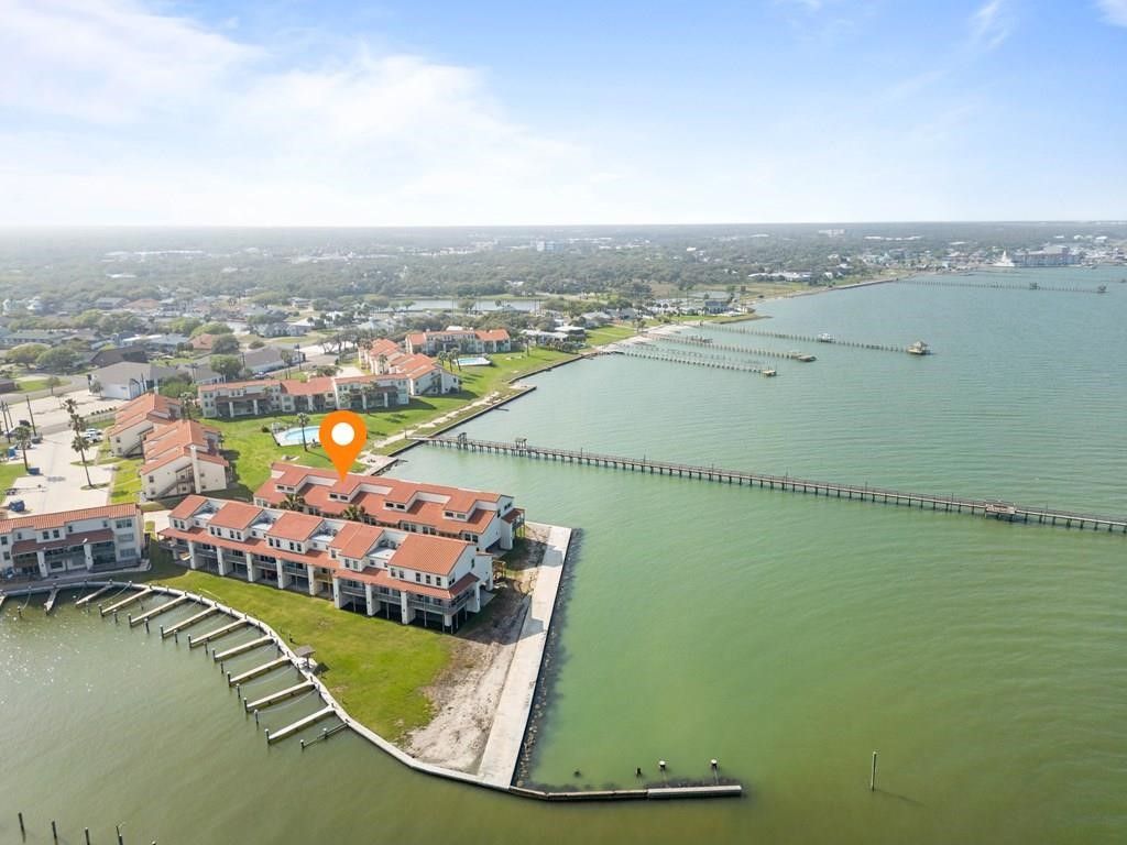 620 S Fulton Beach Road 306, Rockport, TX 78382 — exterior