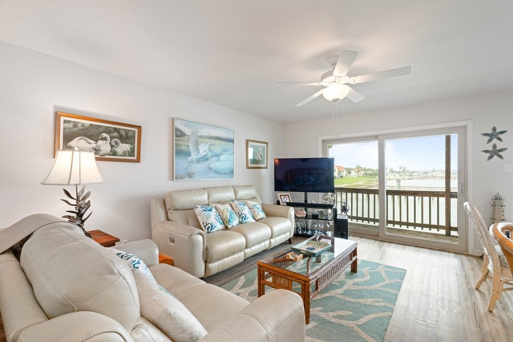 620 S Fulton Beach Road 306, Rockport, TX 78382 — photo 4