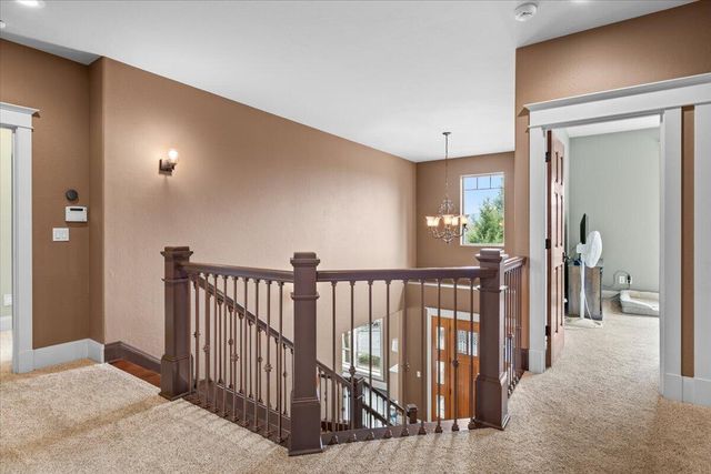 637 Oak Wood, Eagle Point, OR 97524