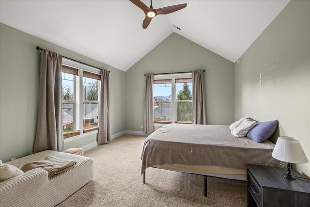 637 Oak Wood, Eagle Point, OR 97524