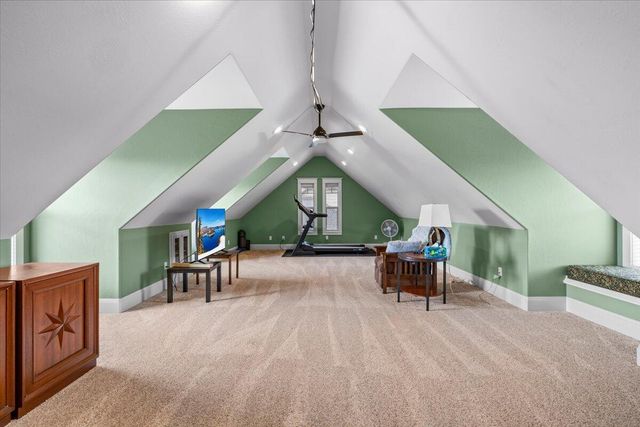 637 Oak Wood, Eagle Point, OR 97524