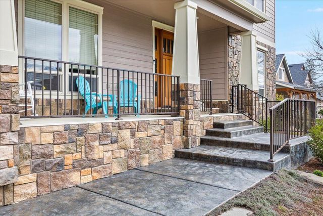 637 Oak Wood, Eagle Point, OR 97524