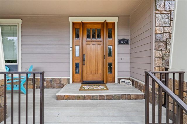 637 Oak Wood, Eagle Point, OR 97524