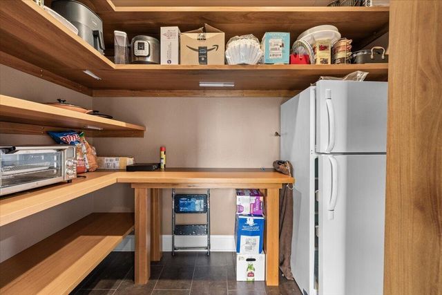 637 Oak Wood, Eagle Point, OR 97524