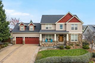 637 Oak Wood, Eagle Point, OR 97524