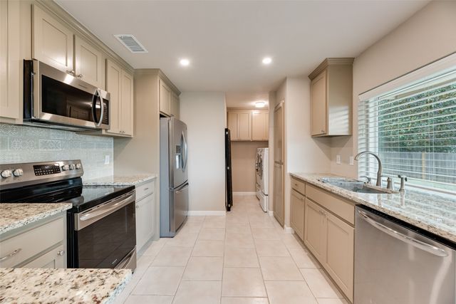 3409 W Sage Court, Bedford, TX 76021