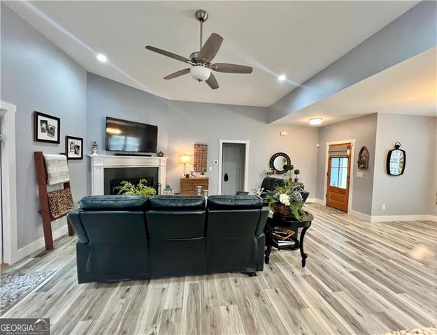 566 Clinton Drive, Temple, GA 30179