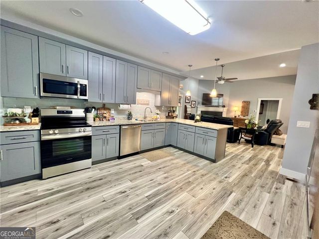 566 Clinton Drive, Temple, GA 30179