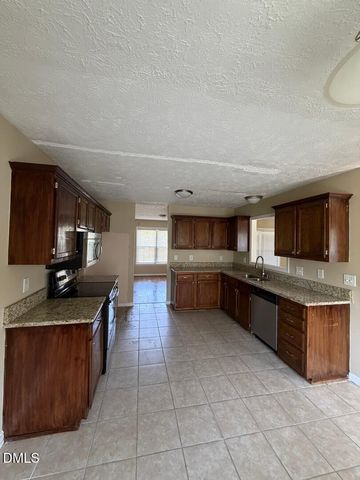 849 Santiato Drive, Fayetteville, NC 28314
