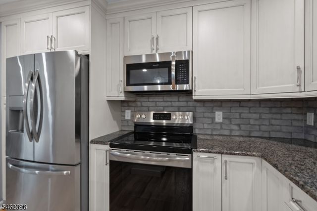 39 William Dr, Rockaway Boro, NJ 07866