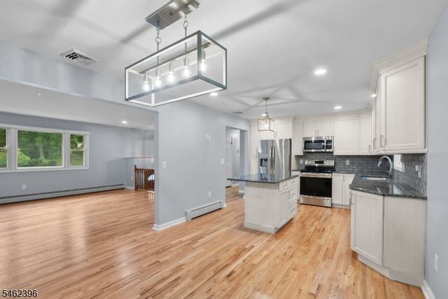 39 William Dr, Rockaway Boro, NJ 07866