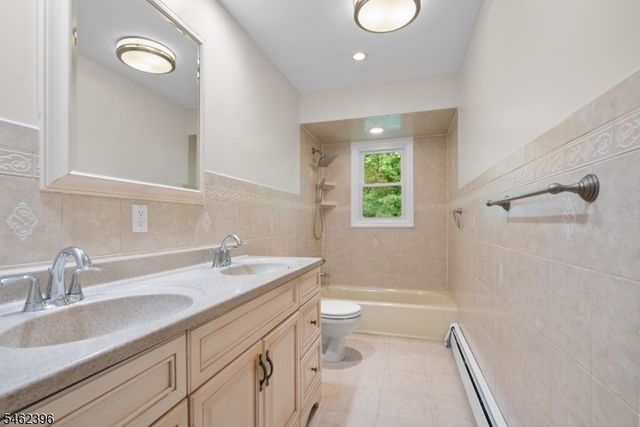 39 William Dr, Rockaway Boro, NJ 07866