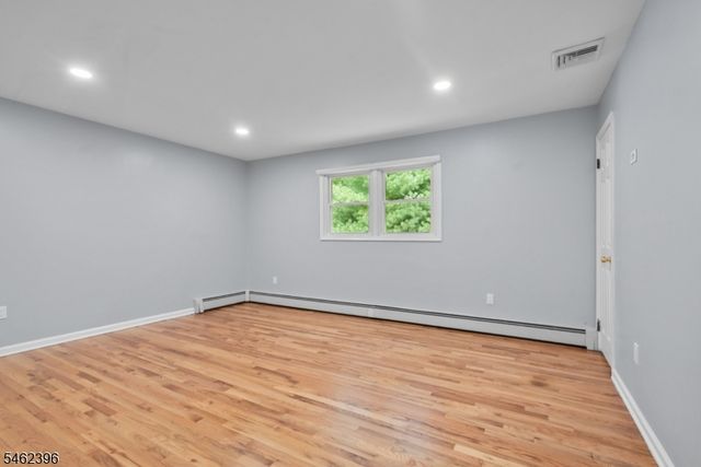 39 William Dr, Rockaway Boro, NJ 07866