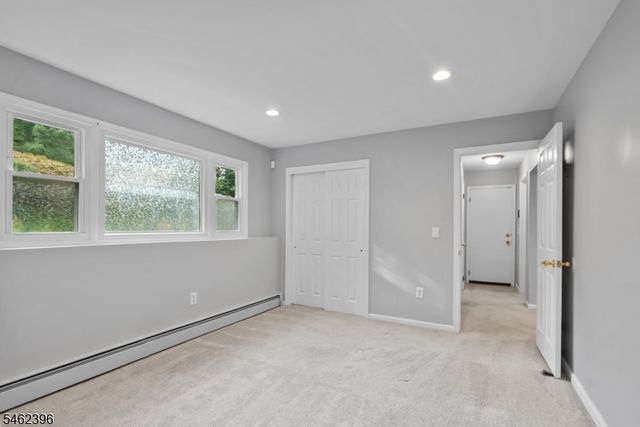 39 William Dr, Rockaway Boro, NJ 07866