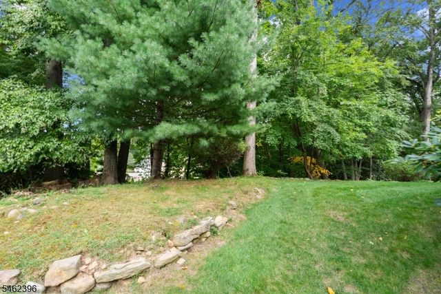 39 William Dr, Rockaway Boro, NJ 07866