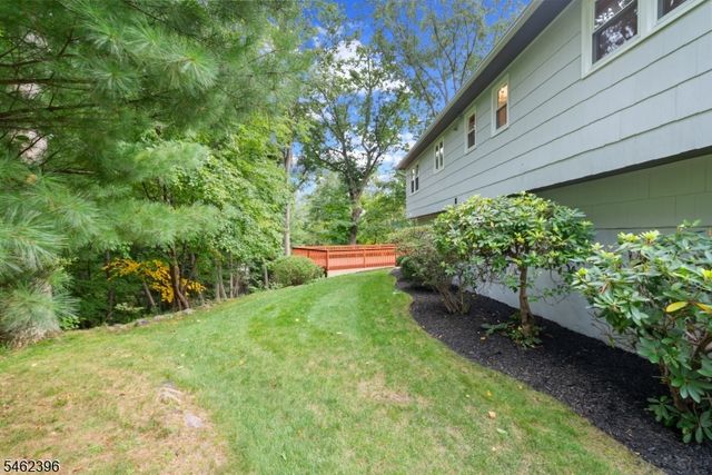 39 William Dr, Rockaway Boro, NJ 07866