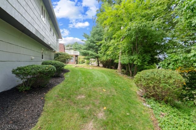 39 William Dr, Rockaway Boro, NJ 07866