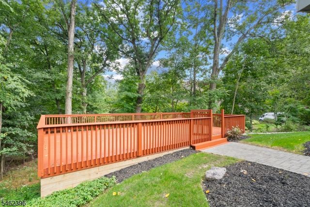 39 William Dr, Rockaway Boro, NJ 07866