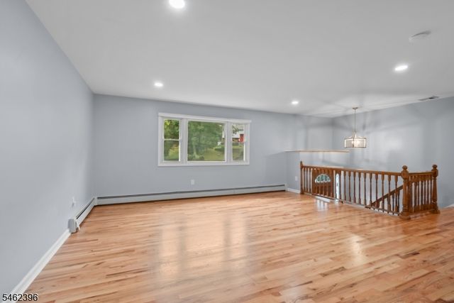 39 William Dr, Rockaway Boro, NJ 07866