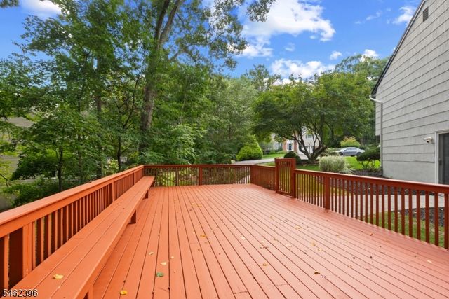 39 William Dr, Rockaway Boro, NJ 07866
