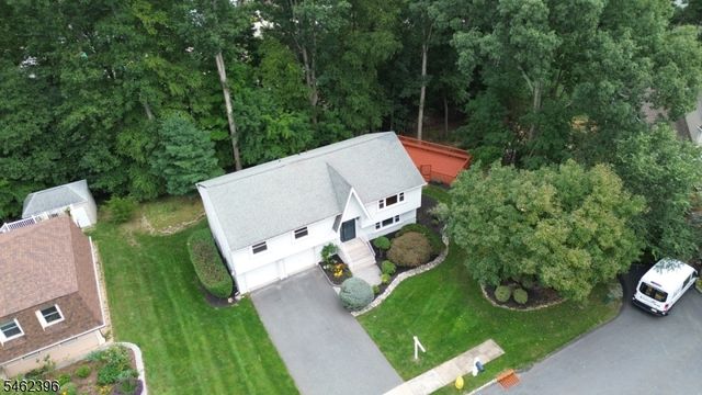 39 William Dr, Rockaway Boro, NJ 07866