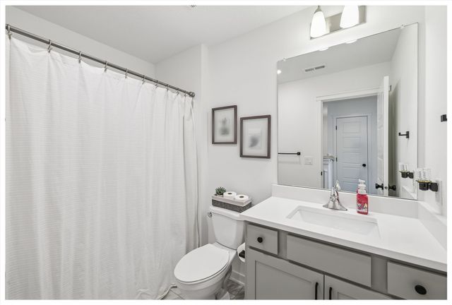 1223 NW Yorktown Drive, Waukee, IA 50263