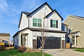 1223 NW Yorktown Drive, Waukee, IA 50263