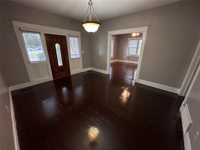 5614 Columbia Avenue, Dallas, TX 75214