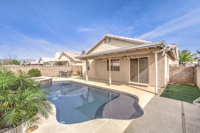 7017 Golden Desert Avenue, Las Vegas, NV 89129