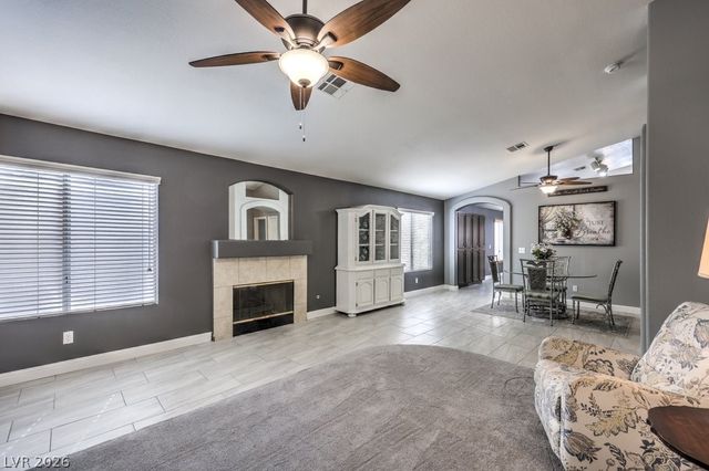 7017 Golden Desert Avenue, Las Vegas, NV 89129