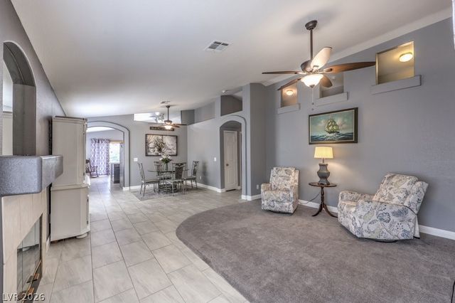 7017 Golden Desert Avenue, Las Vegas, NV 89129