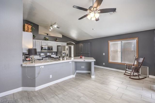 7017 Golden Desert Avenue, Las Vegas, NV 89129