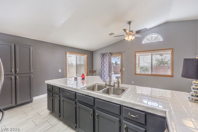 7017 Golden Desert Avenue, Las Vegas, NV 89129