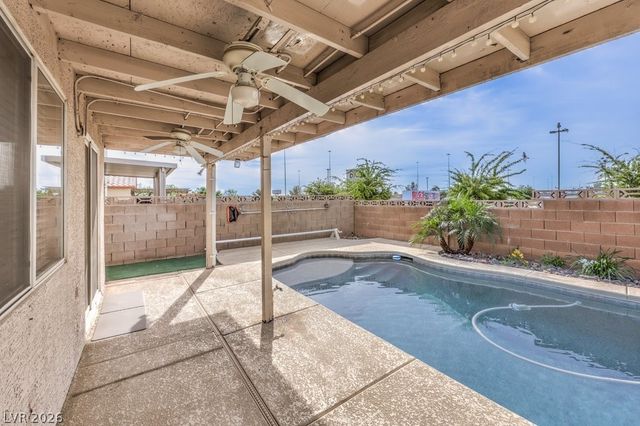 7017 Golden Desert Avenue, Las Vegas, NV 89129