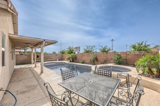 7017 Golden Desert Avenue, Las Vegas, NV 89129