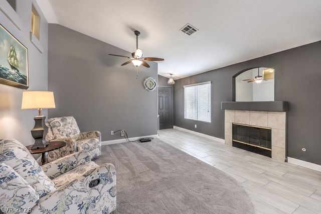 7017 Golden Desert Avenue, Las Vegas, NV 89129