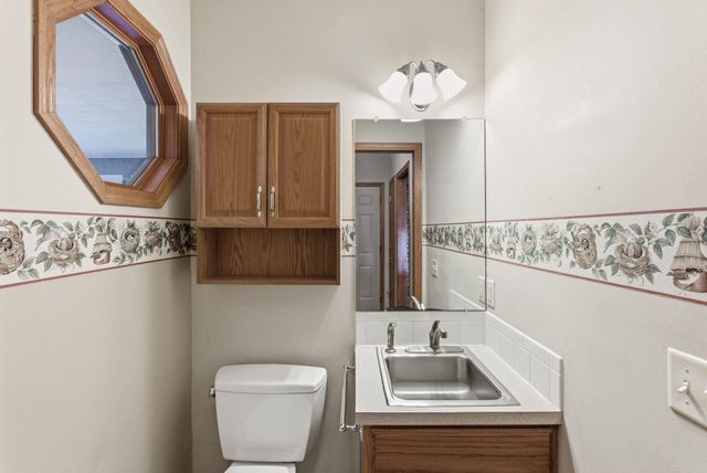 1660 E Kay St, Derby, KS 67037