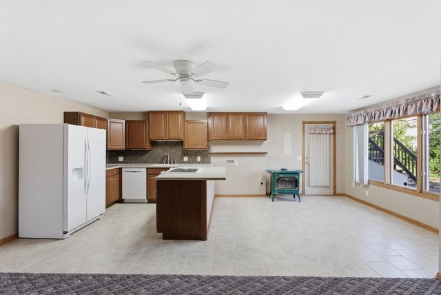 1660 E Kay St, Derby, KS 67037