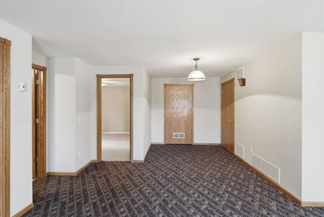 1660 E Kay St, Derby, KS 67037