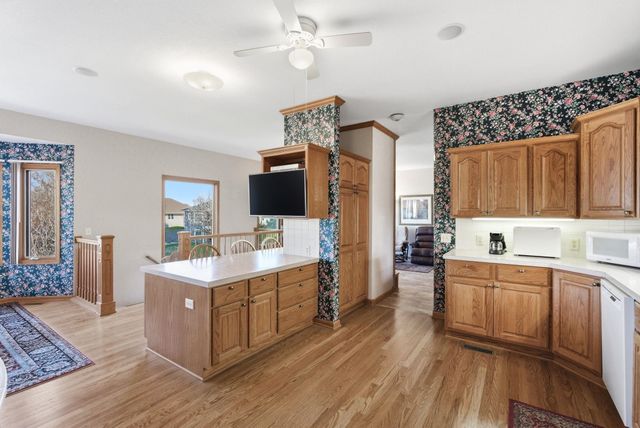 1660 E Kay St, Derby, KS 67037