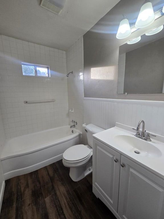 Image 5 of property listing at 1313 S Van Buren Street, San Angelo, TX 76901