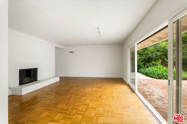 931 Las Pulgas Road, Pacific Palisades, CA 90272