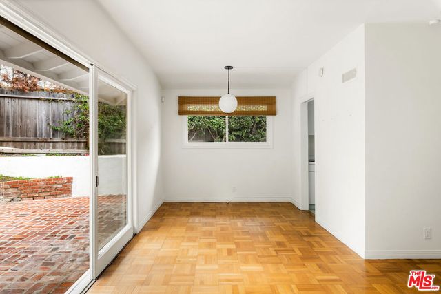 931 Las Pulgas Road, Pacific Palisades, CA 90272