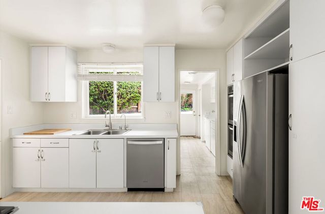 931 Las Pulgas Road, Pacific Palisades, CA 90272