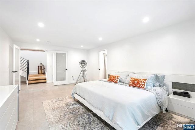 502 Ridgeland Terrace, Leonia, NJ 07605