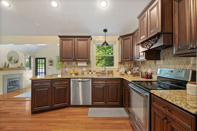 19 Jefferson St, Billerica, MA 01821