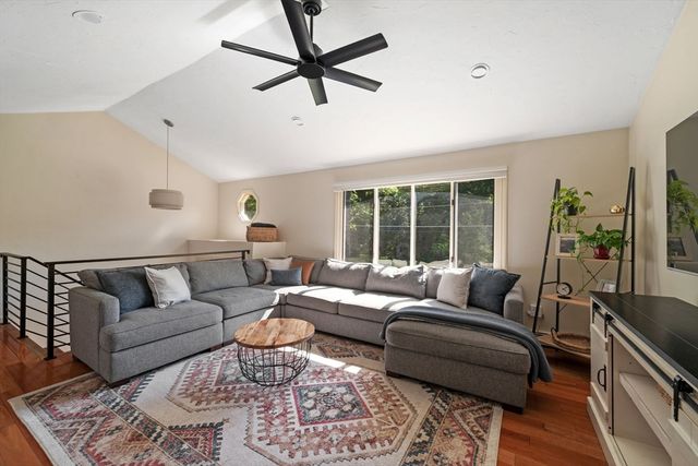 19 Jefferson St, Billerica, MA 01821