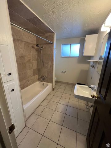 1962 W 4700 S, Roy, UT 84067